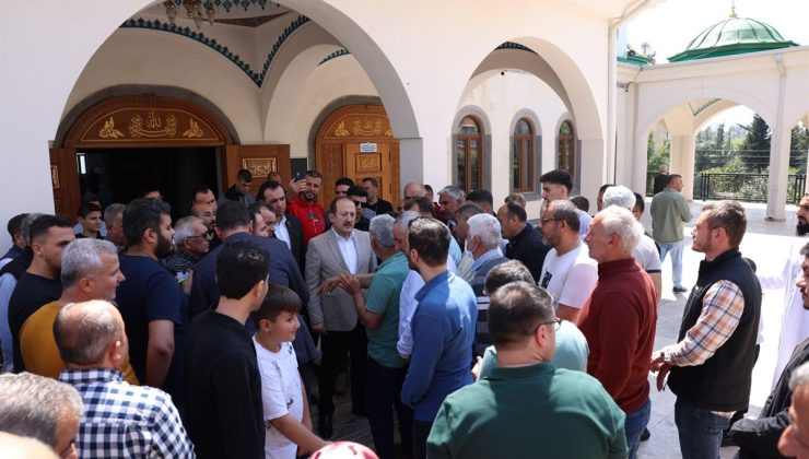 VALİ ALİ HAMZA PEHLİVAN, TOROSLAR İLÇEMİZDEKİ EMİR SULTAN CAMİİ’NDE VATANDAŞLARIMIZLA BAYRAMLAŞTI